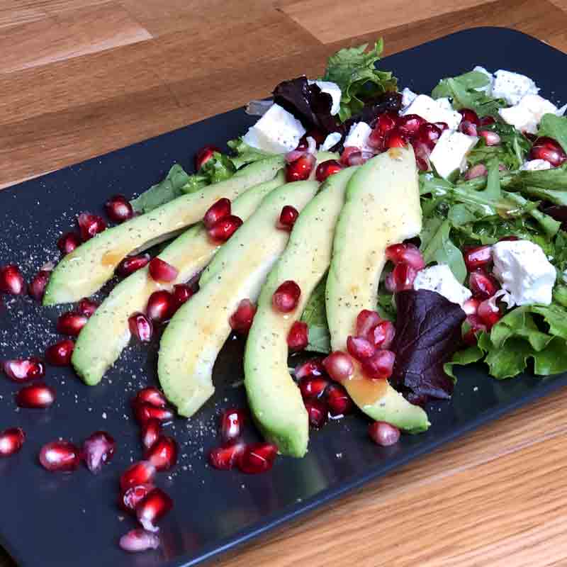 GeGeGe Granatapfel Avocado Salat große Aufnahme